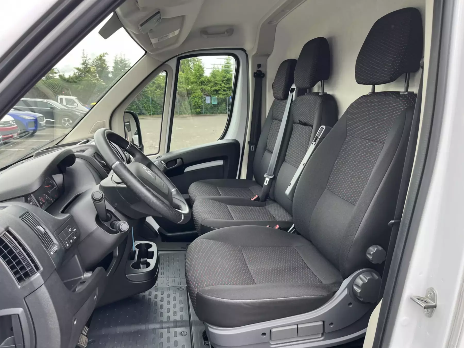 11241 Jumper 140PS Diesel L4H2 Mietwagen 11241 Jumper 140PS Diesel L4H2 Mietwagen