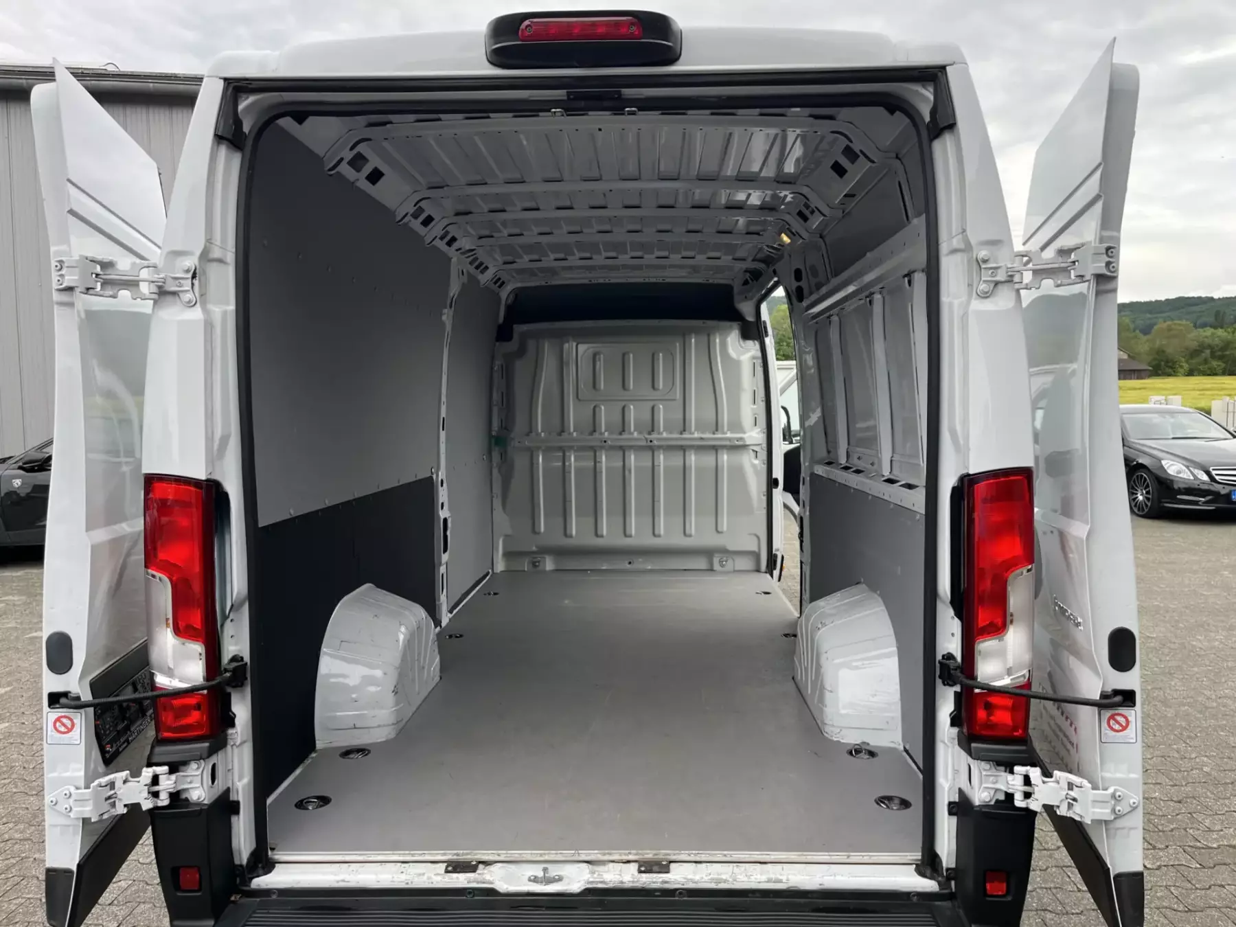 11241 Jumper 140PS Diesel L4H2 Mietwagen 11241 Jumper 140PS Diesel L4H2 Mietwagen