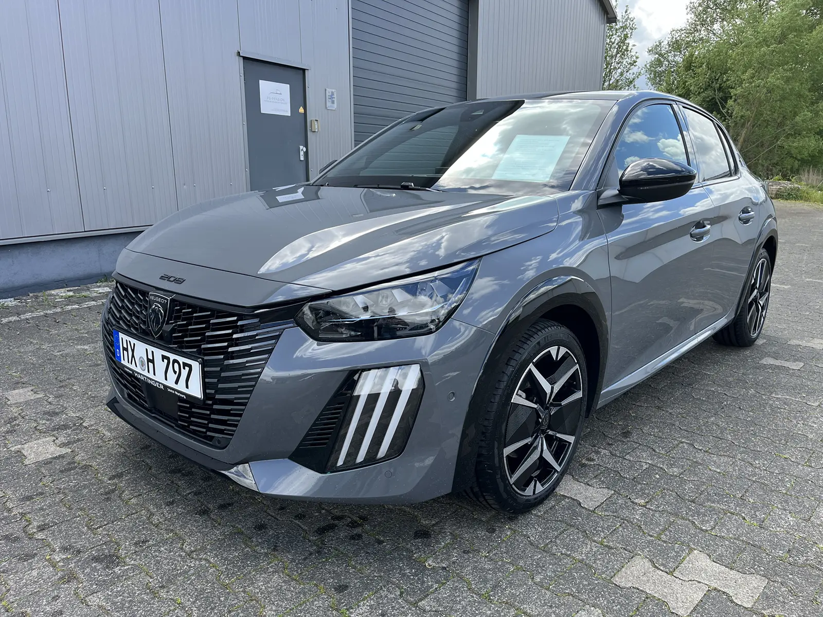Peugeot 208 in {city} mieten