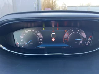 Peugeot 5008 HDI 130 Allure Pack Mietwagen 