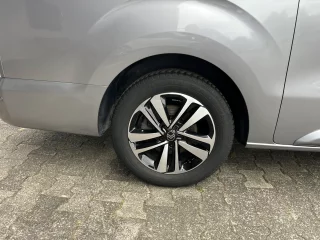 11250  Citroen Spacetourer Mietwagen