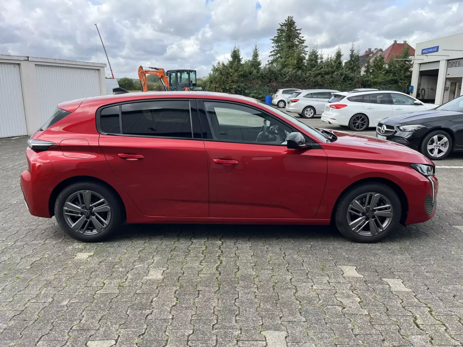 11269 308 Allure HDi 130 EAT8 Mietwagen