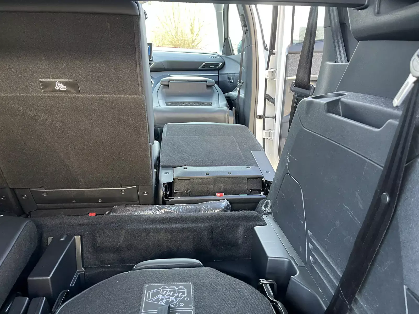 Peugeot 5008 HDI 130 Allure Pack Mietwagen 