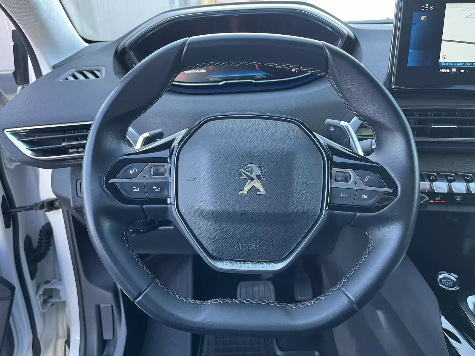 Peugeot 5008 HDI 130 Allure Pack Mietwagen 