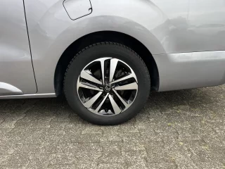 11250  Citroen Spacetourer Mietwagen