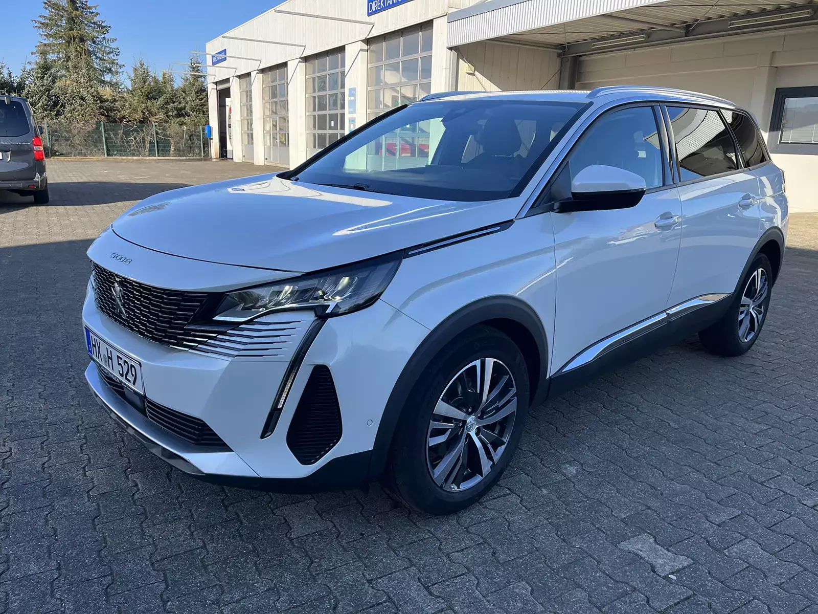 Peugeot 5008 HDI 130 Allure Pack Mietwagen 