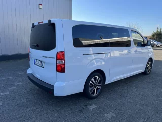 11151 Citroen Spacetourer Mietwagen