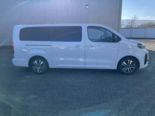 11151 Citroen Spacetourer Mietwagen