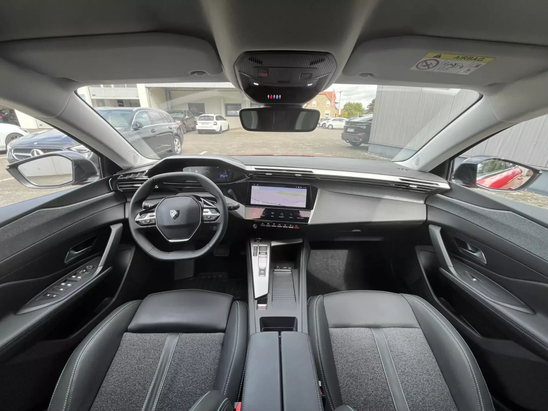 11269 308 Allure HDi 130 EAT8 Mietwagen