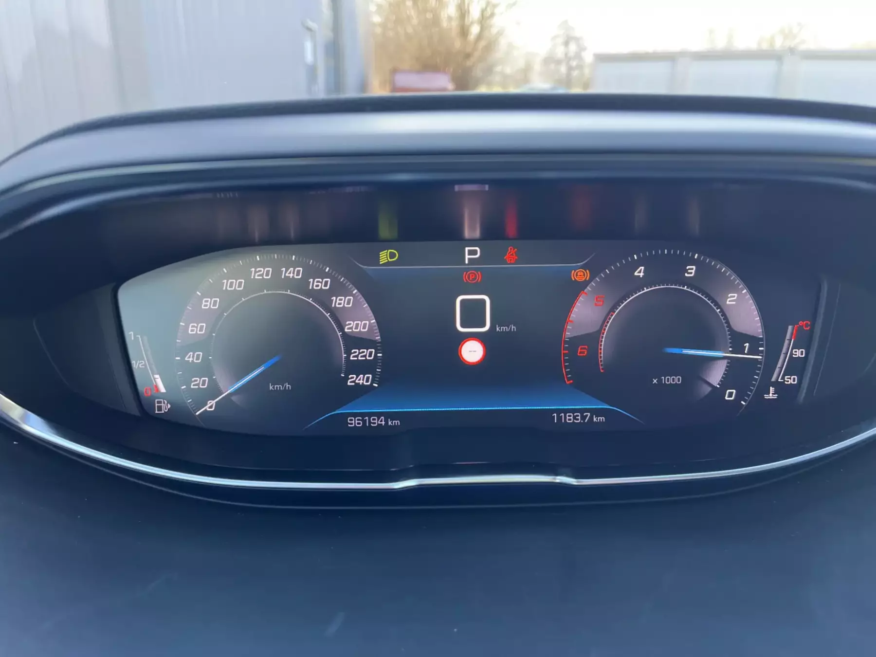 Peugeot 5008 HDI 130 Allure Pack Mietwagen 