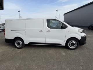 11324 Peugeot Expert 145PS Mietwagen