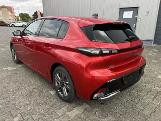 11269 308 Allure HDi 130 EAT8 Mietwagen