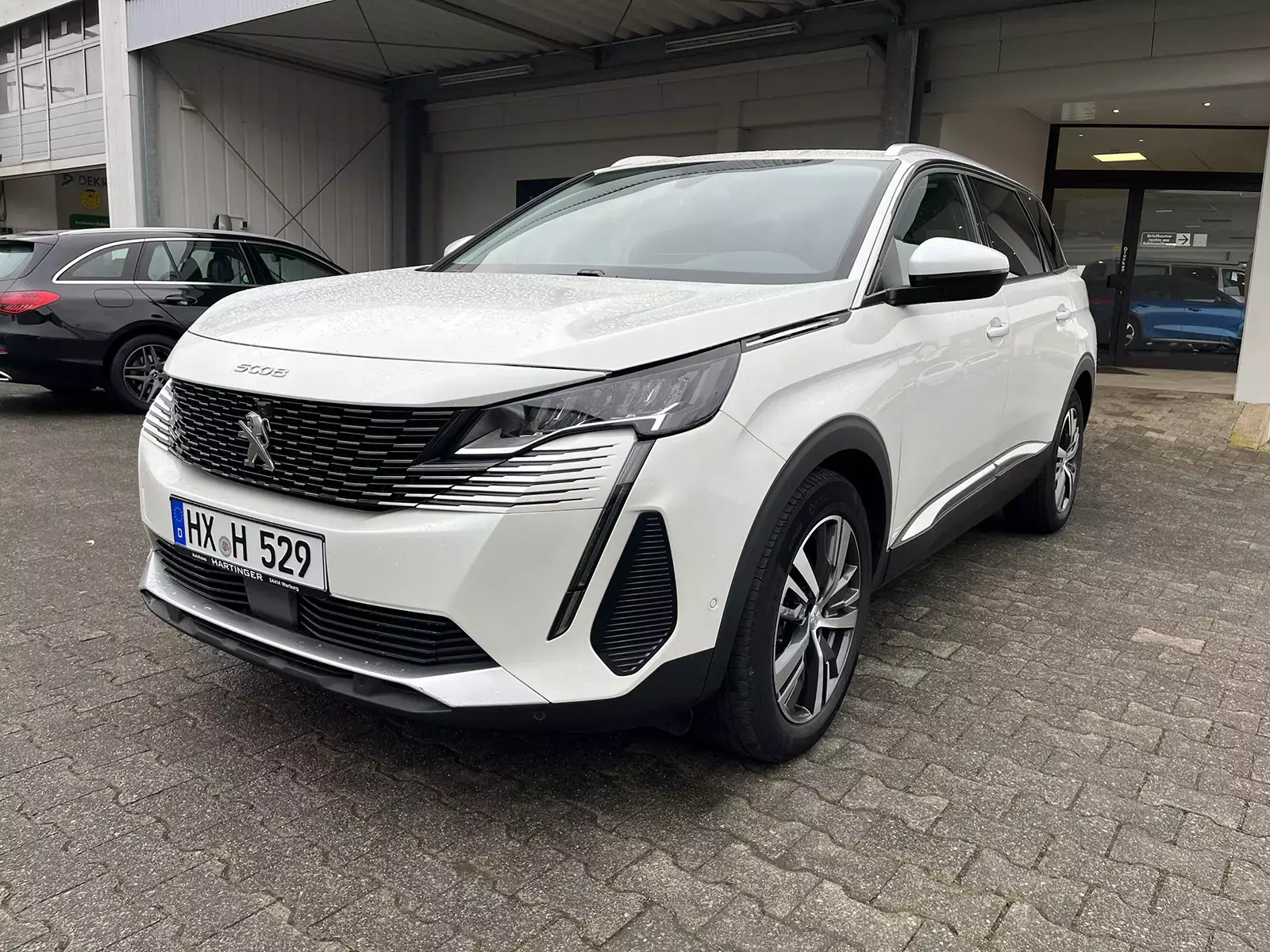Peugeot 5008 HDI 130 Allure Pack Mietwagen 