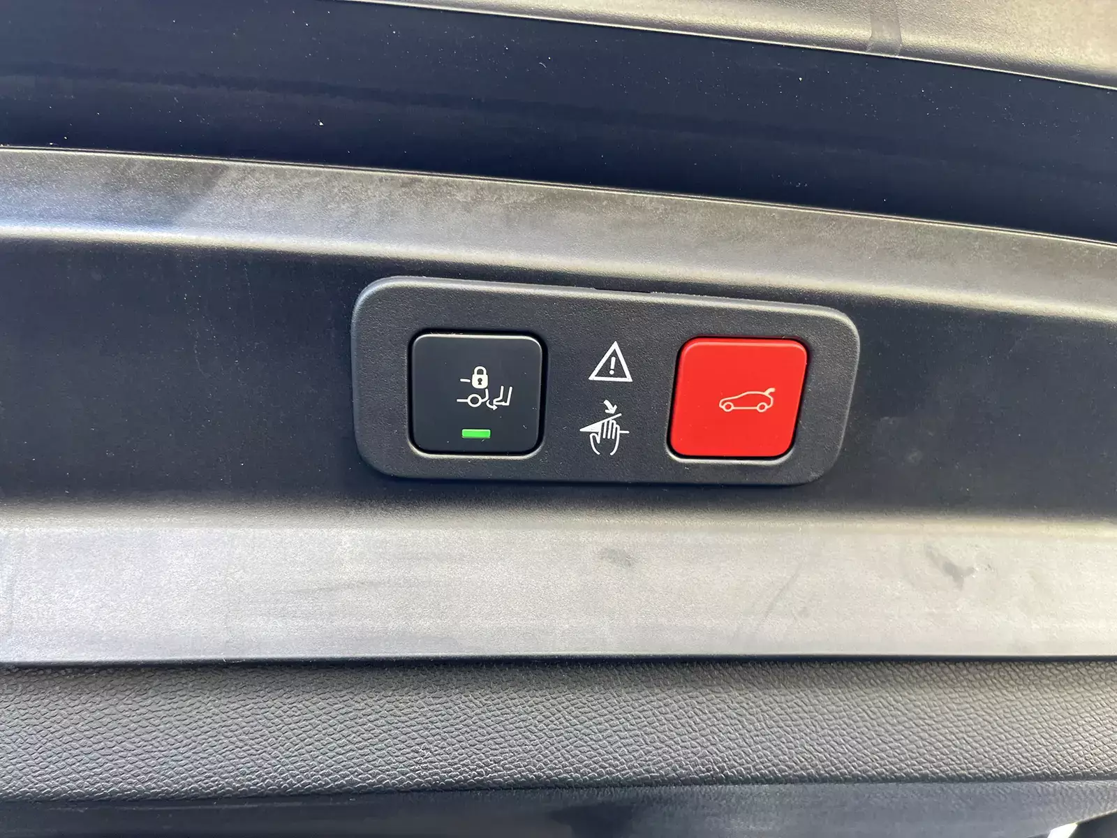 Peugeot 5008 HDI 130 Allure Pack Mietwagen 