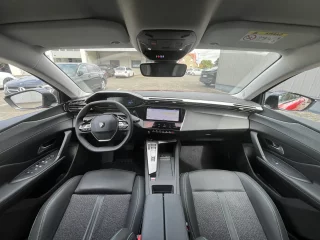 11269 308 Allure HDi 130 EAT8 Mietwagen