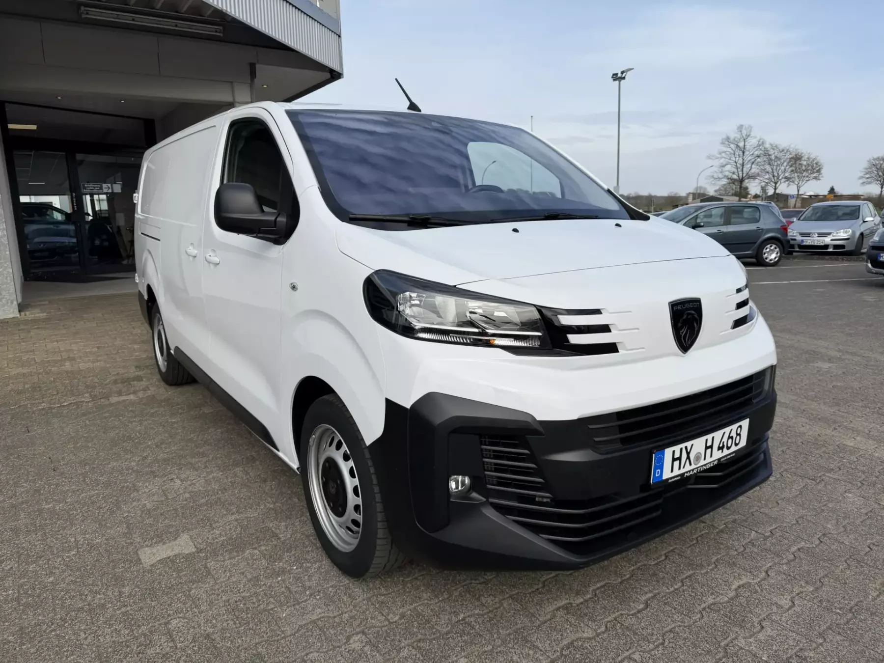 11324 Peugeot Expert 145PS  Mietwagen 