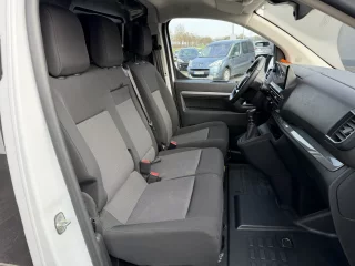 11324 Peugeot Expert 145PS Mietwagen