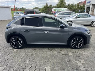 11122 208 GT 100 Mietwagen